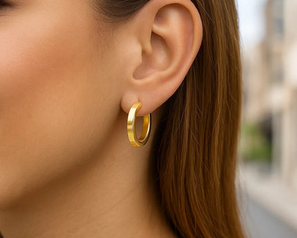 14K Yellow Gold Square Tube Hoop Earrings(3x20mm)