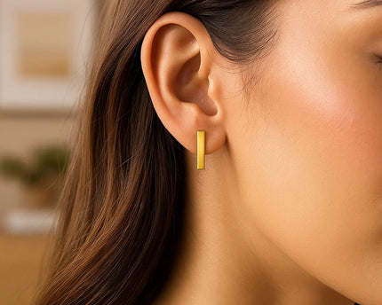Bar Post Earrings in 14k Yellow Gold
