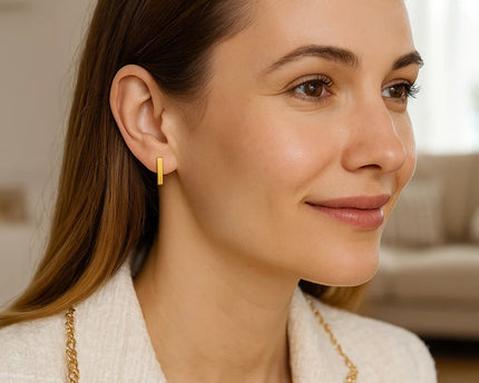 Bar Post Earrings in 14k Yellow Gold