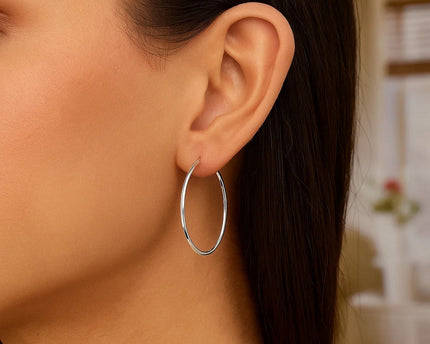 10k White Gold Polished Hoop Earrings (1.5x30mm)
