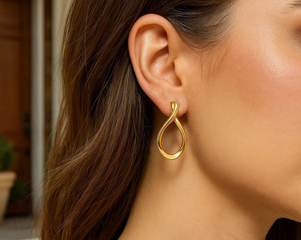 14k Yellow Gold Polished Tear Drop Earrings