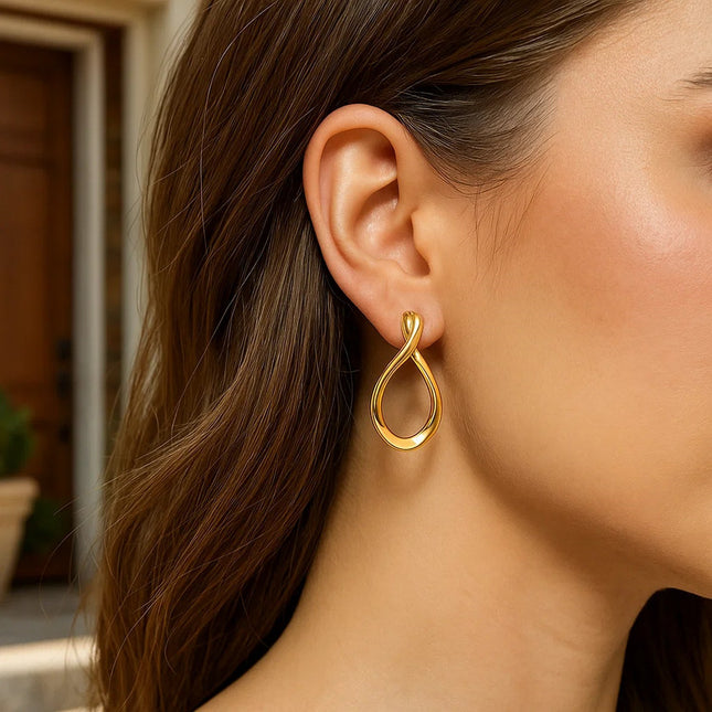 14k Yellow Gold Polished Tear Drop Earrings