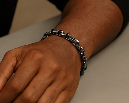 Sterling Silver Gunmetal Finish Oval Link Bracelet (7.70 mm)
