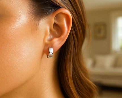 14k White Gold Snuggable Hoop Earrings