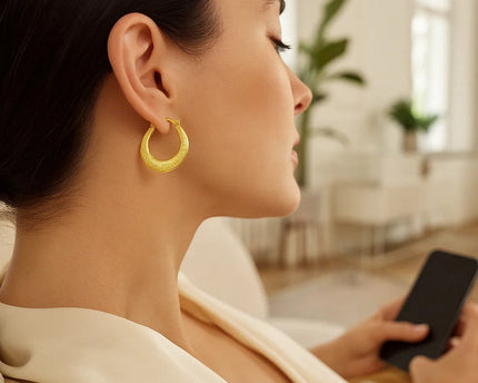 14k Yellow Gold Graduated Round Textured Hoop Earrings