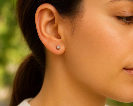 14k White Gold Spherical Stud Earrings (3mm)