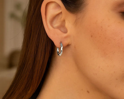 Spiral Style Polished Hoop Earrings in Sterling Silver(3x15mm)